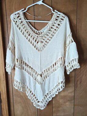 Demanding Crochet Lace Boho Top – Size XS – Cream/Ivory